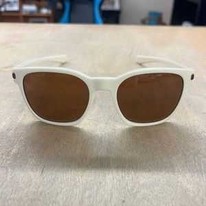Light Cream Oakley Garage Rock Sunglasses